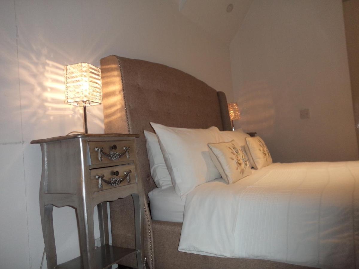 Vila Coach House Woking Exteriér fotografie